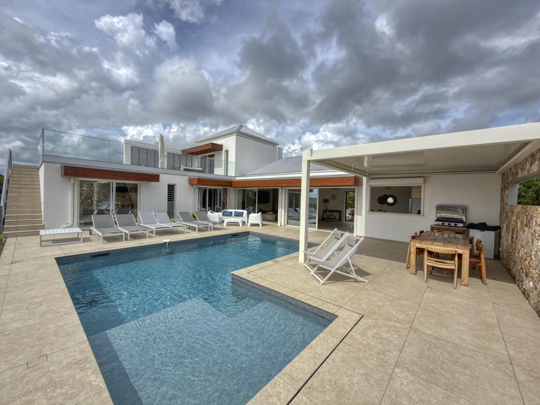 5.Location Villa piscine vue mer St François Guadeloupe_Piscine